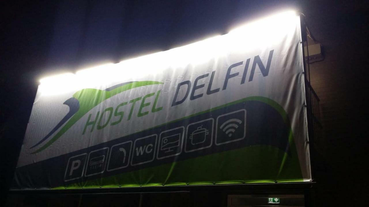 Delfin Hostel Štúrovo Exterior foto